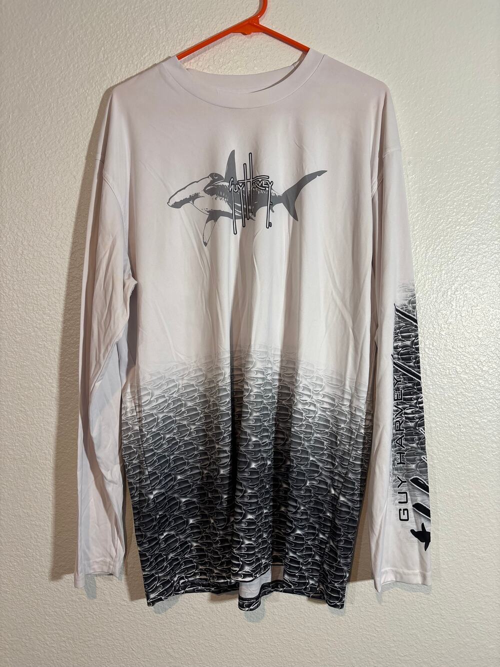 Guy Harvey Men's Size XL Hammerhead Shark Graphic Moisture Wicking Shirt